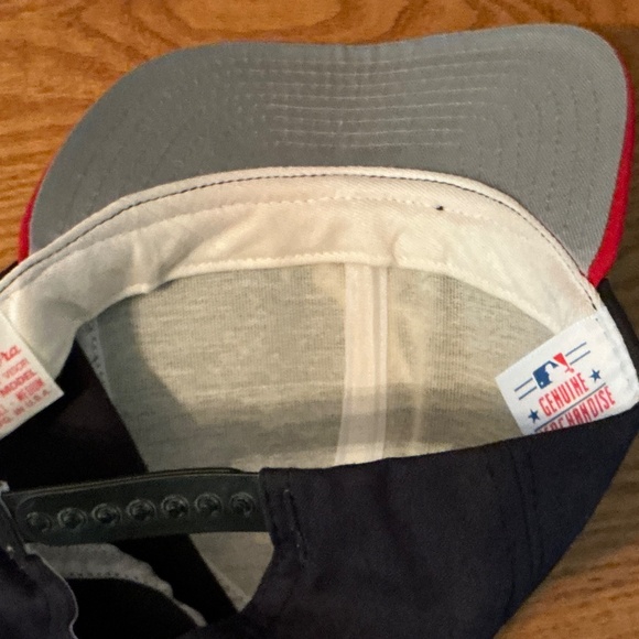 Vintage 1990’s Atlanta Braves Snap Back Baseball Cap Small-Medium - Picture 7 of 7